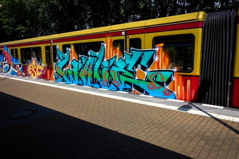 graffiti train bombing, berlin – tegel | URBANPRESENTS